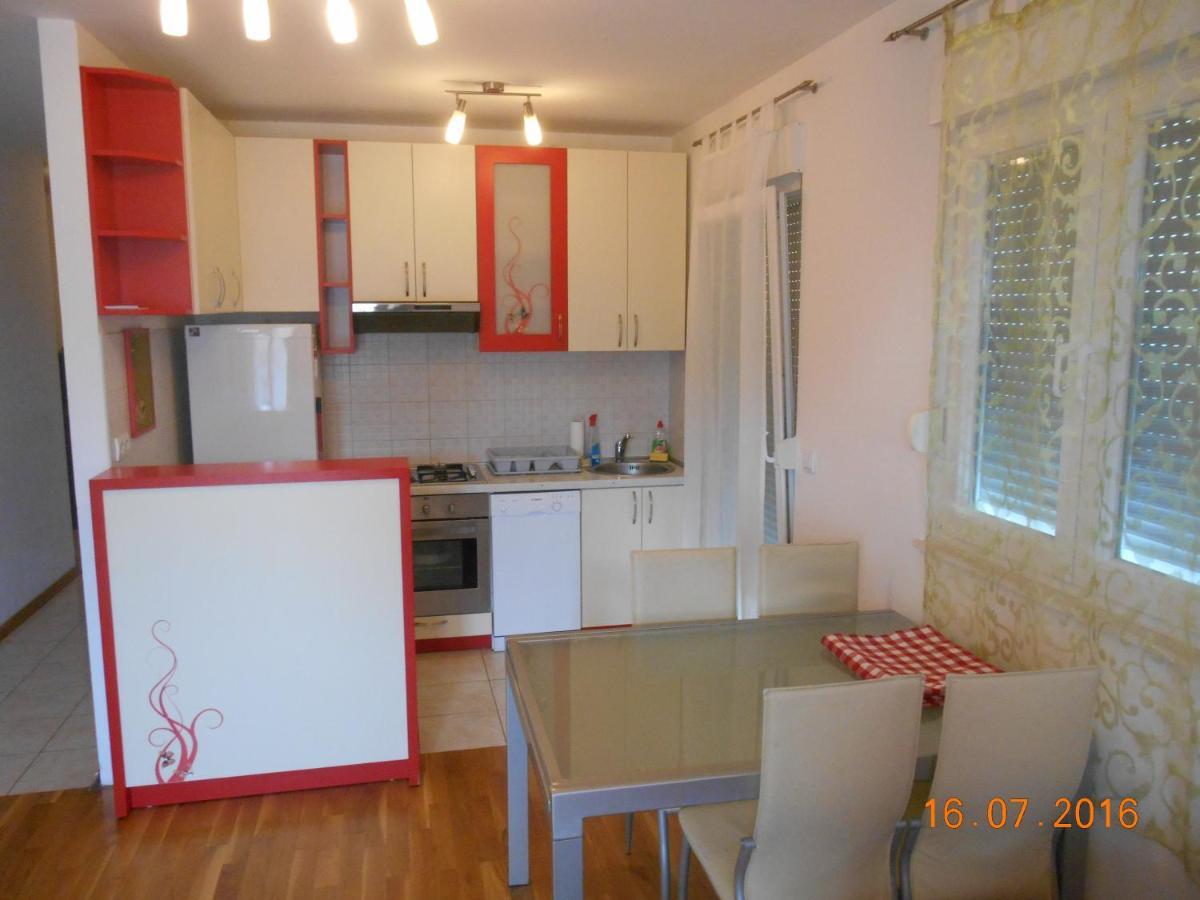 Apartament Toni Omiš Zewnętrze zdjęcie